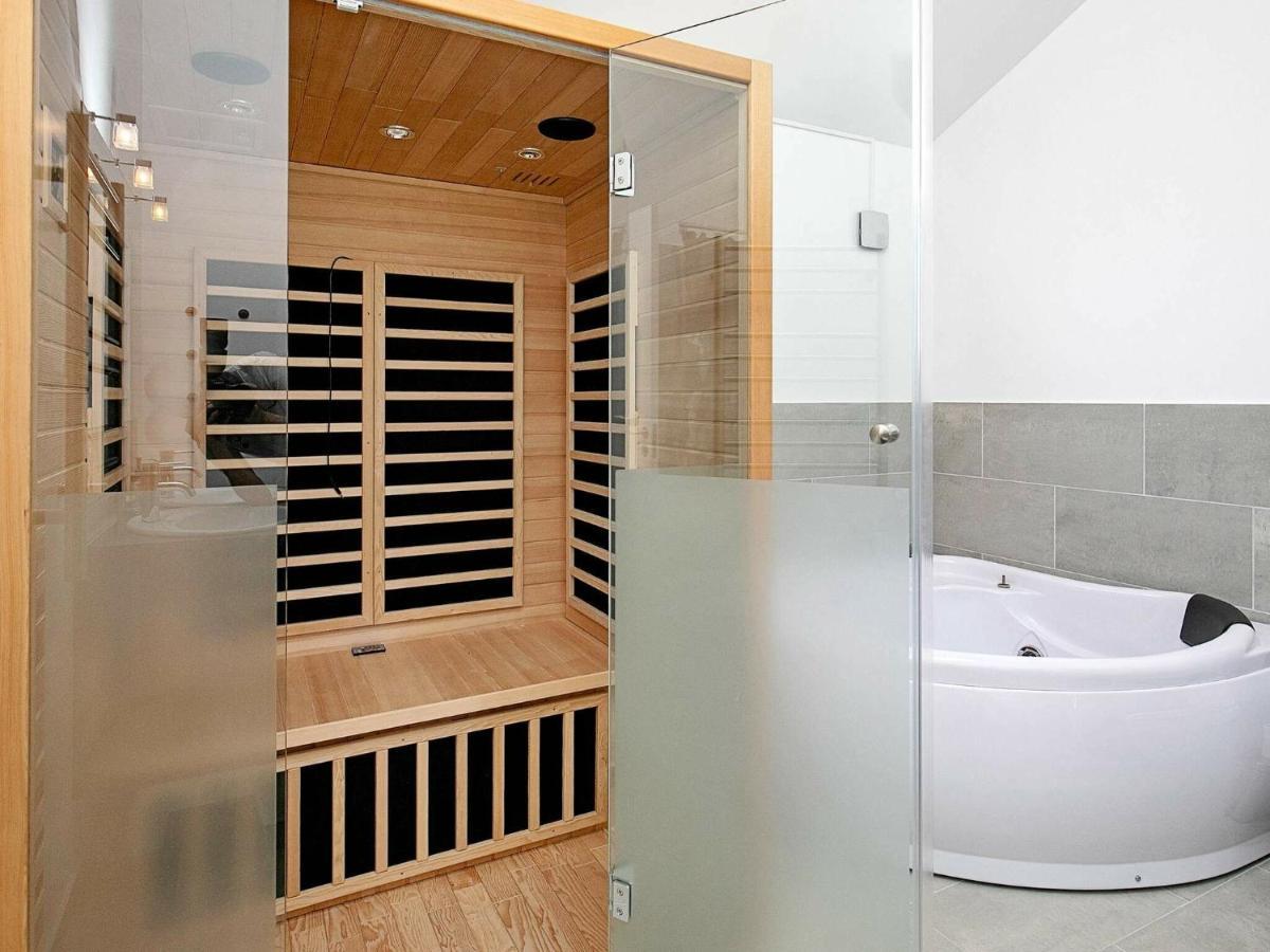6 Person Holiday Home In L Kken Lokken Room photo