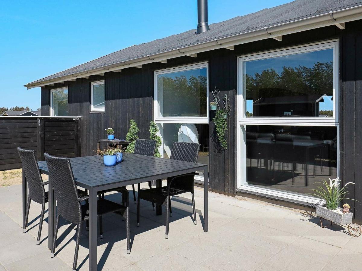 6 Person Holiday Home In L Kken Lokken Room photo