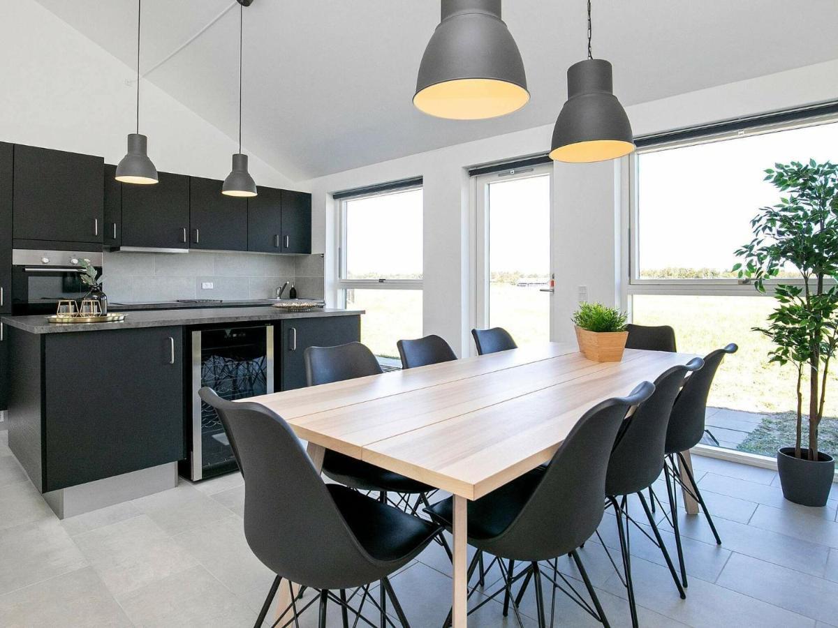 6 Person Holiday Home In L Kken Lokken Room photo